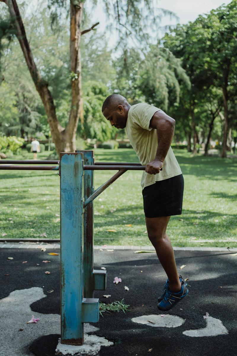outdoor calisthenics